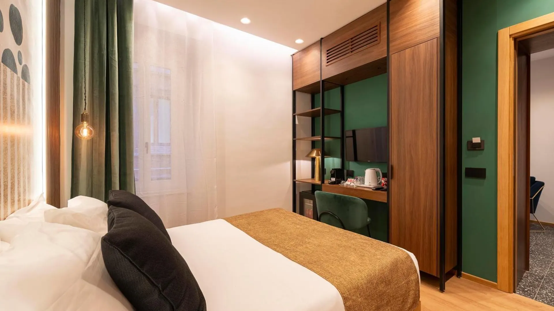 Гостевой дом Grand Master Suite - Symphony Рим Италия